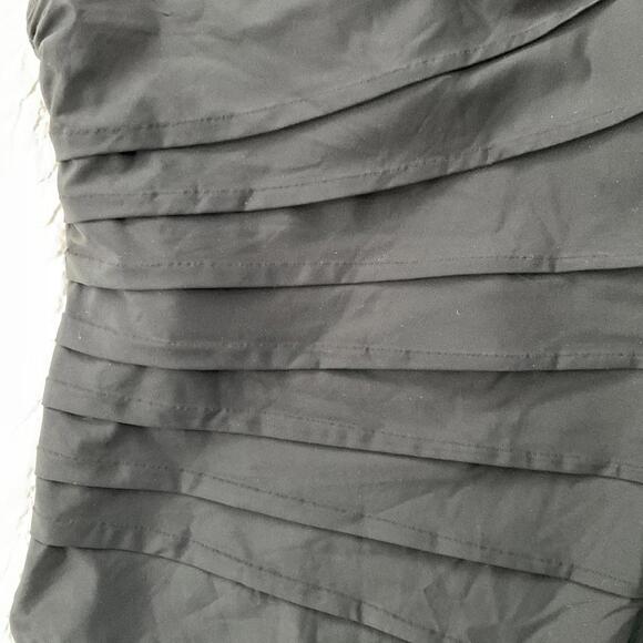 NWT Black One-Piece Swimsuit with Layered Front Detail Size XXL - Picture 3 of 5